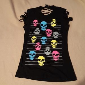Shredded skull t-shirt